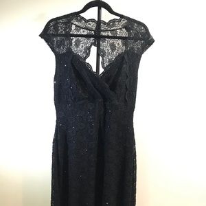 Connected Apparel Sleeveless Black Dress